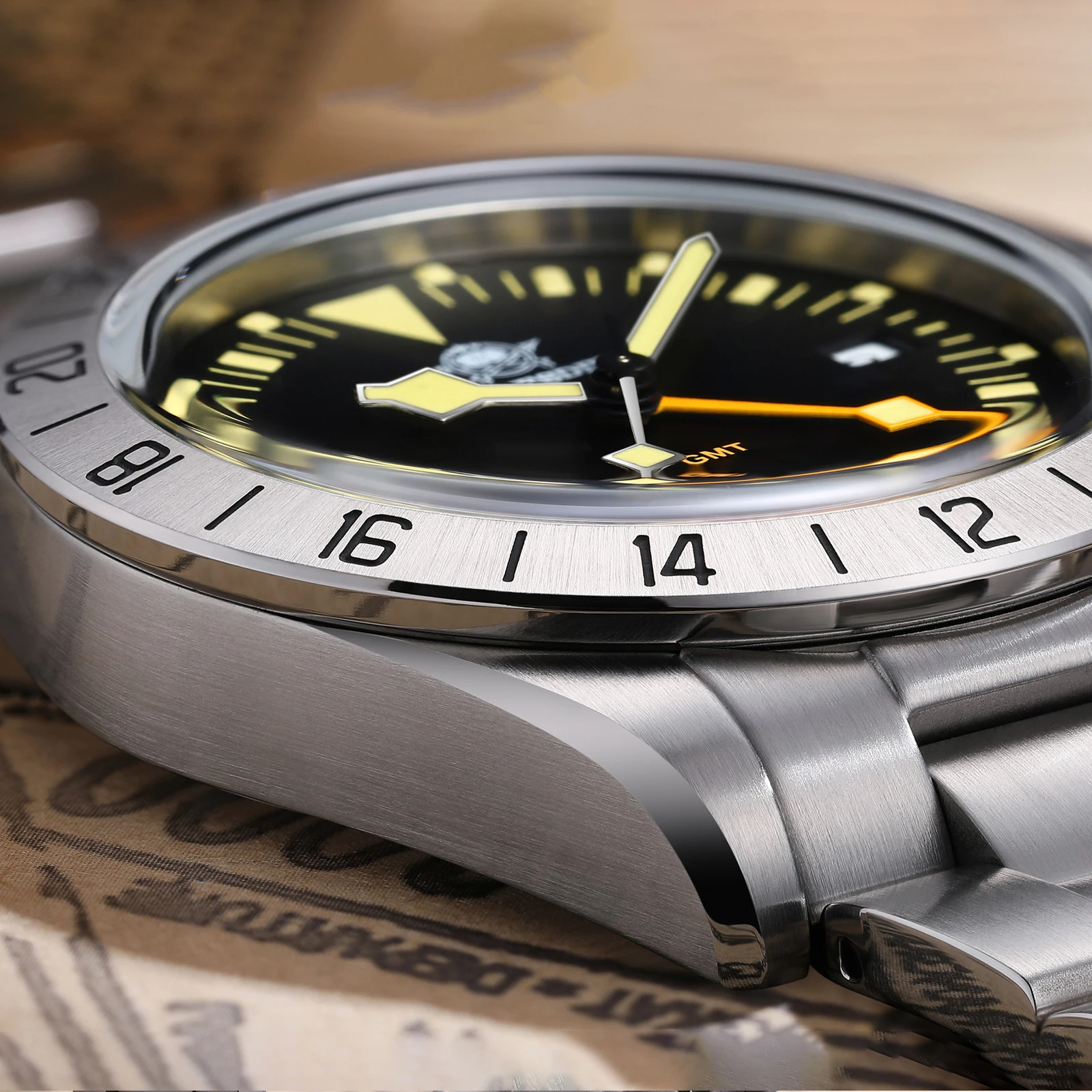 ADDIESDIVE Stainless Steel GMT - Anti Blue Light Film 评论和价格